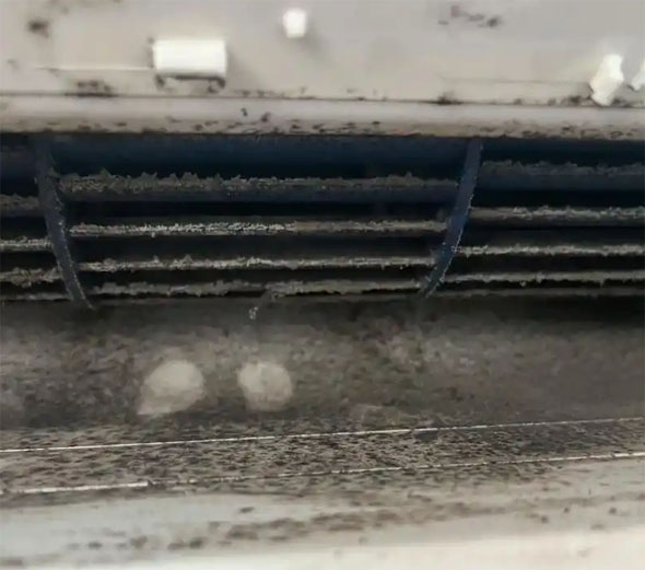 兴县空调吹的风有股烧焦味是怎么回事